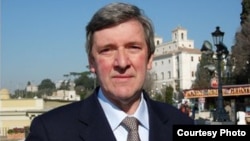 Vatican affairs analyst Gerard O'Connell