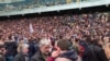 Тисячі прихильників Порошенка прийшли на НСК «Олімпійський» (відео)