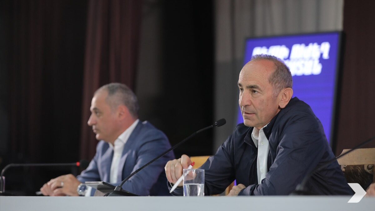 Քոչարյանը կողմ է, որ սահմանամերձ գյուղերի բնակիչները զինված լինեն - Vimarsana News