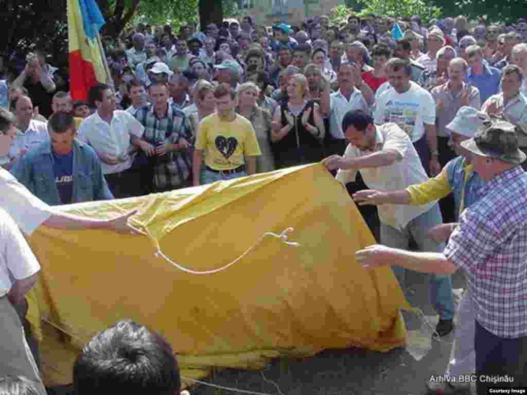 26 iulie 2004, protestele jurnaliştilor de la Teleradio Moldova