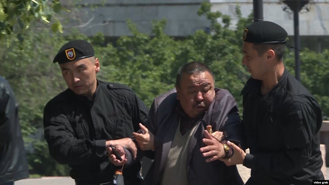 Kazakh police have arrested dozens of activists an in apparent attempt to preempt protests about land reforms. 