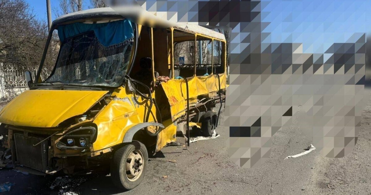 Атака російських військових на маршрутку в Херсоні: дев’ятеро постраждалих