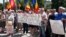 La acțiunea de protest organizată de Platforma &bdquo;Demnitate și Adevăr&rdquo; în fața Băncii Naționale a Moldovei la Chișinău...