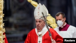 Папа римский отслужил мессу в Вербное воскресенье, Ватикан, 28 марта 2021 года 