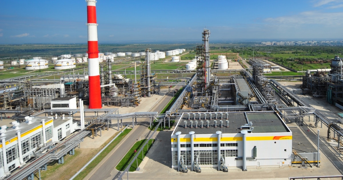უკრაინული დრონებით დაზიანებულმა სიზრანის ქარხანამ ნავთობის გადამუშავება შეაჩერა - Reuters