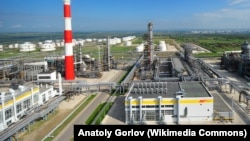 ფოტო არქივიდან. სიზრანის ნავთობგადამამუშავებელი ქარხანა