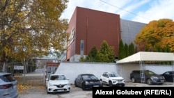 Magistrații de la Judecătoria Buiucani, au lăsat în vigoare sechestrele asupra capitalului social ale unor companii care făceau parte din imperiul mediatic lui Plahotniuc.