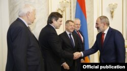 Armenia - Prime Minister Nikol Pashinian (R) meets with OSCE Minsk Group Co-Chairs, Yerevan,15Oct2019.