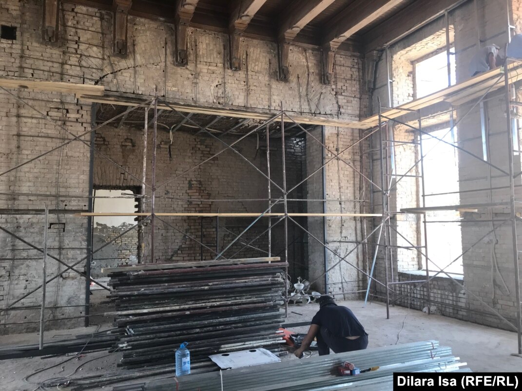 Магмалық порнографиялық фильмдер Джессика Альбамен бірге эротикалық тұсқағаз