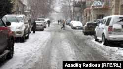 Bakıda qar. Foto arxiv