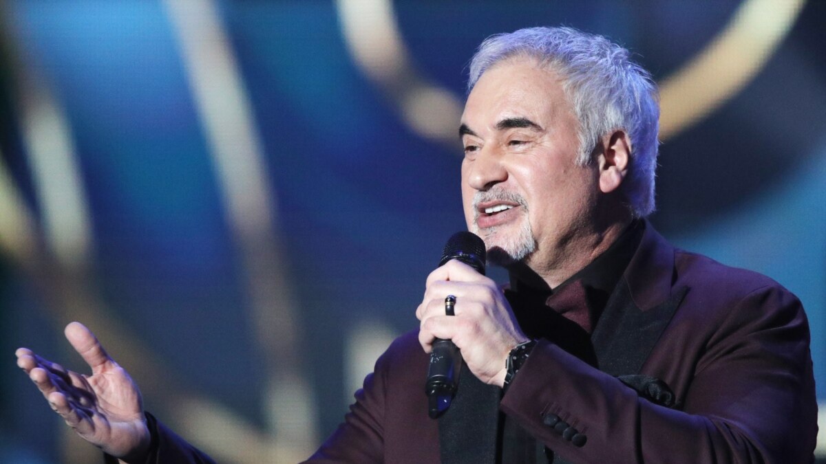У Росії співака Меладзе пропонують «позбавити звань» за відповідь «Героям слава»