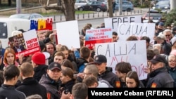 Protest în susținerea lui Alexandr Nesterovschi în fața Judecătoriei Buiucani, 19 martie 2025