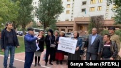 Gazak protestçileri. 13-nji sentýabr, Nur-Soltan. . 