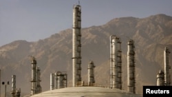 File: Petrochemical complex in Iran 