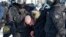 Массовые задержания на акциях против ареста Навального