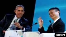 Prezident Barack Obama və Alibaba şirkətinin banisi Jack Ma APEC təşkilatının sammitində