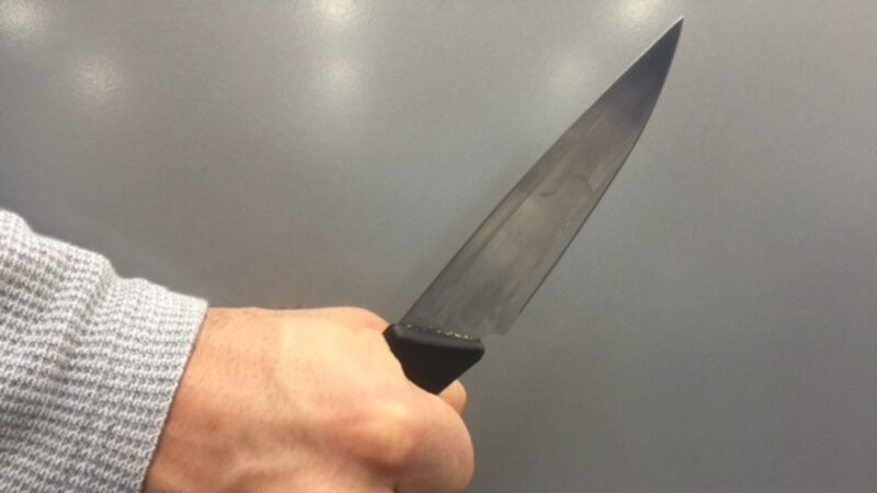 Во Владикавказе дебошир пырнул ножом сотрудника ресторана 