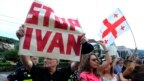 Протесты в Гонконге: полиция впервые применила ...