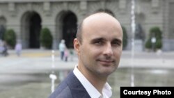 Nenad Stojanović, profesor politologije na Univerzitetu Luzern u Švicarskoj, nekadašnji istraživač na Univerzitetu Princeton i od jeseni profesor na Univerzitetu u Ženevi