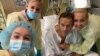 Алексей Навальный с семьей в клинике Берлина после отравления
