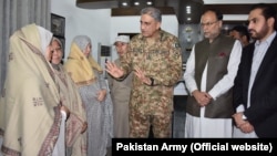 Pakistani Army chief General Qamar Javed Bajwa meets with Hazara leaders in Quetta.