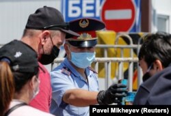 Алматыға кіреберістегі блокпост. 11 мамыр 2020 жыл.