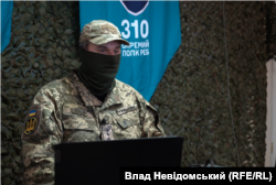 Найскладніше досліджукати розвідувальні БПЛА, каже «Апачі». Щоб дістатися до зашифрованих даних, треба розібрати плату, знайти потрібні контакти, іноді підібрати пароль