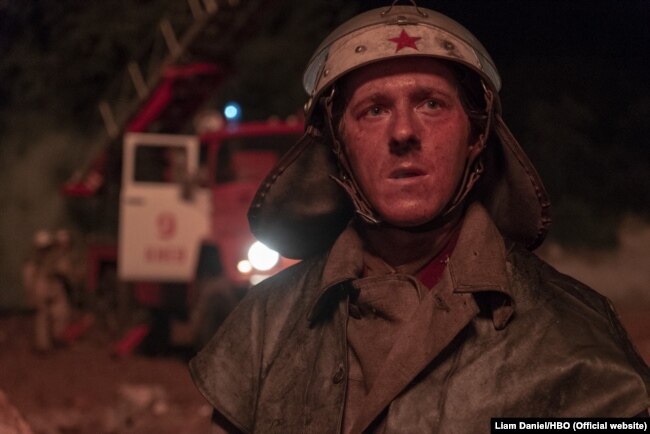 Кадар з сэрыялу «Чарнобыль»