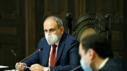 Armenian Prime Minister Nikol Pashinian presiding over a cabinet meeting (file photo)