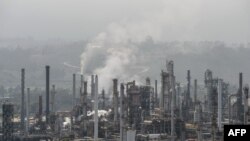 View of the Concon refinery, of Chile's state oil company Enap, in the Chilean Valparaiso Region, taken on September 7, 2018. - Chile's Environment Superintendent announced on Wednesday that it will take legal action against Enap, which it blames for havi