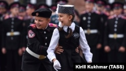 Пачатак навучальнага году ў школе кадэтаў у Новасыбірску