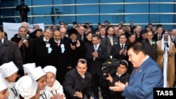 Түркмөнстандын президенти Сапармурат Ниязов Ашхабаддагы иш-чаралардын биринде. 14-декабрь, 2005-жыл