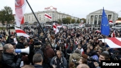 Митинг оппозиции против "нечестных выборов". Минск, 10 октября 2015 года.