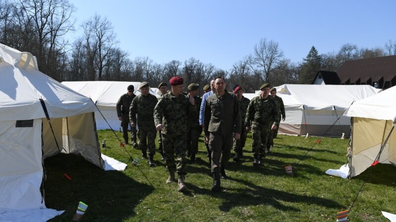 Kakvi su uslovi u kampovima na granicama Srbije?