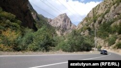 Nagorno-Karabakh -- A road in northern Karabakh leading to Armenia, September 8, 2018.