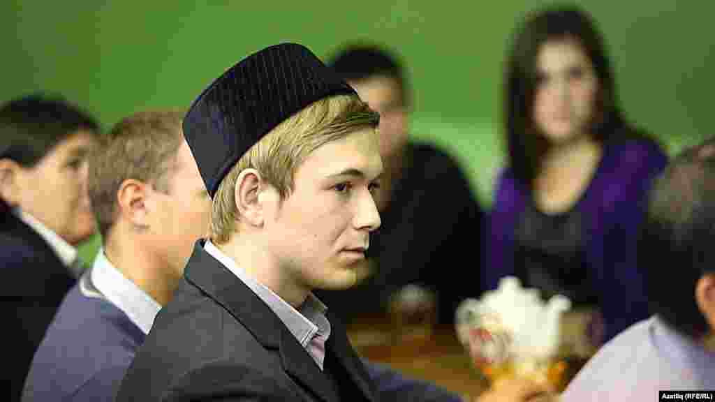 “Фикер” милли яшьләр клубы.