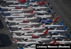 ده‌ها فروند هواپیمای بوئینگ 737 MAX زمین‌گیرشده در فرودگاه بین‌المللی گرنت، واشینگتن، نوامبر۲۰۲۰