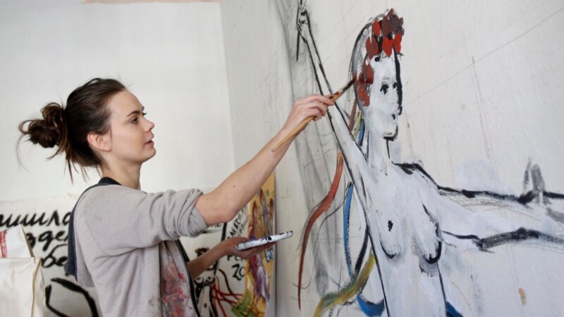 Cofondatoarea „Femen”, Oxana Șaciko, găsită moartă la Paris