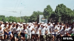 Tajikistan -- Day of national maraphone, 07Aug2009