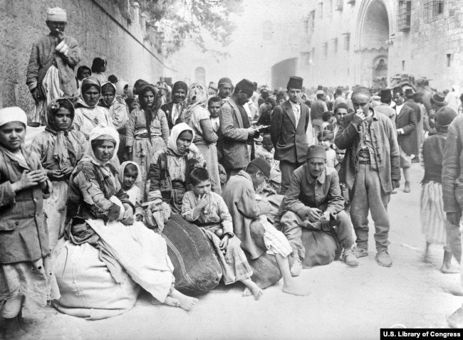 Người tị nạn Armenia ở Jerusalem năm 1919.