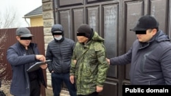 Кармалган шектүү.