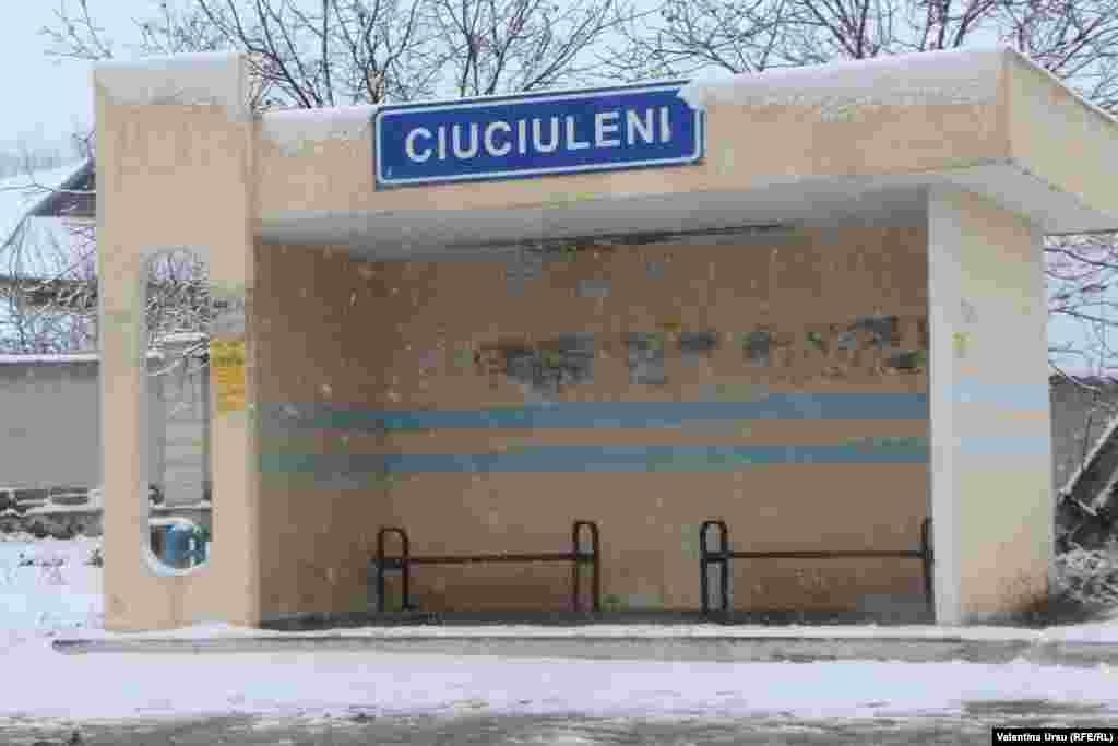 Moldova - people and places in Ciuciuleni, H&#226;ncești