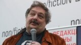 RUSSIA -- Writer Dmitry Bykov during a presentation of his books "Removal Service" and "Listed Out" in Moscow, March 28, 2021
