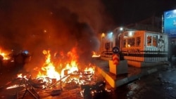 Протестите се зголемуваат во Техеран и поради ограничувањето на интернетот