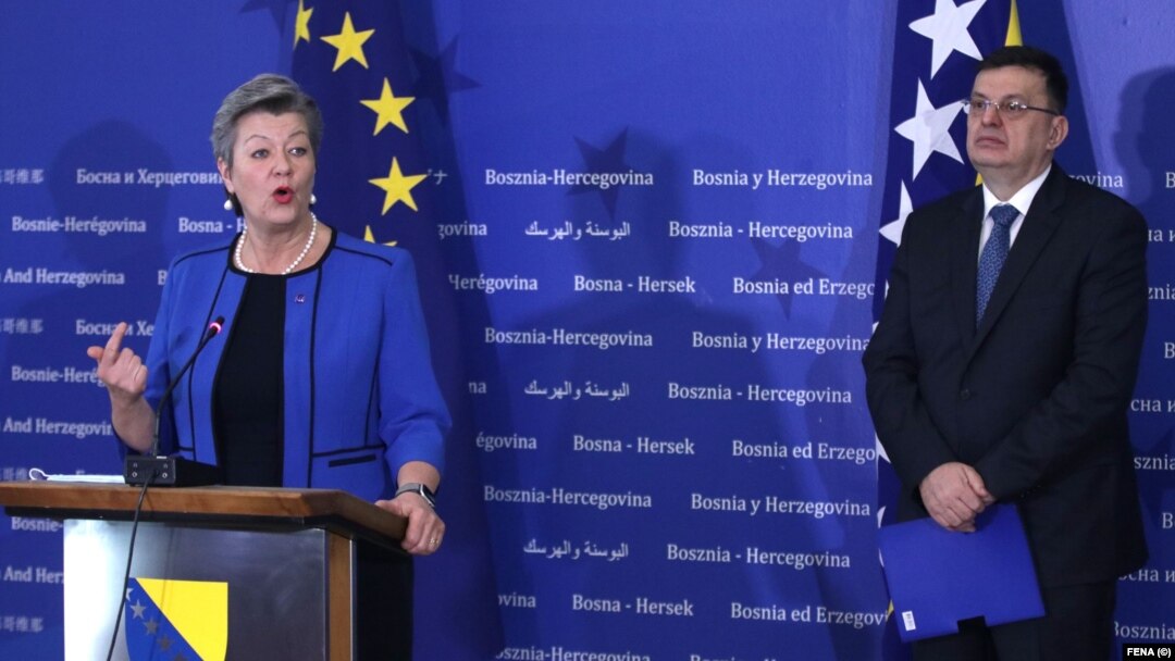 Komesarka Evropske unije (EU) za unutrašnje poslove Ylva Johansson sa predsjedavajućim Savjeta ministara Bosne i Hercegovine (BiH) Zoranom Tegeltijom