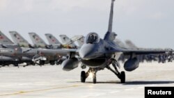 Türkiyədə F-16 təyyarələrinin pilotları çatışmır