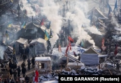 Вид на антиправительственный лагерь в центре Киева. 24 января 2014 года.