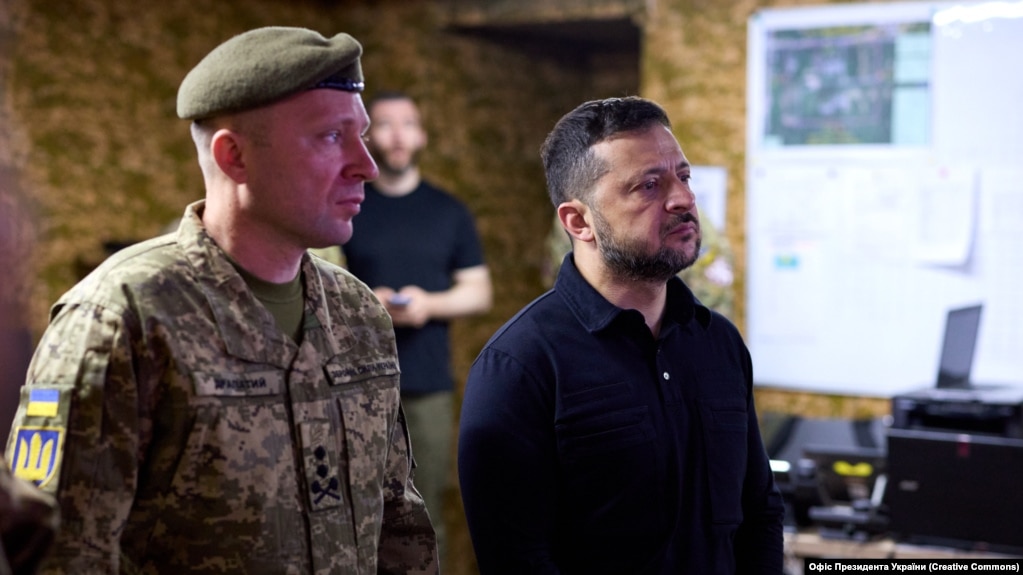 Головнокомандуючий ЗСУ Михайло Драпатий під час поїздки на фронт із президентом Володимиром Зеленським до 80-ї ОДШБр на Оріхівський напрямок, 26 серпня 2026 року