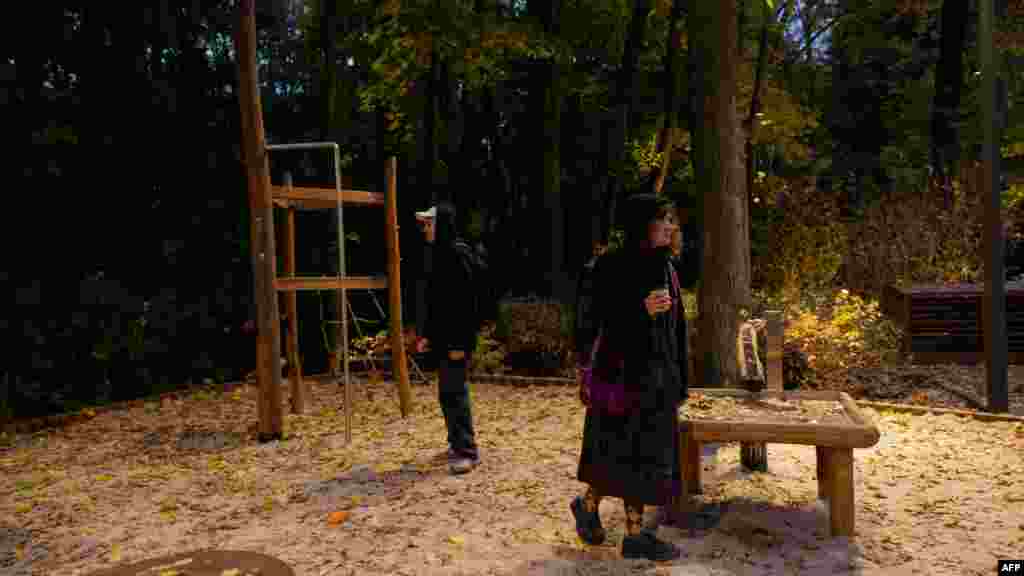 „Mindannyiunknak, különösen azoknak, akik megtapasztalták a háború fájdalmát, jelenleg hiányoznak azok a helyek és helyzetek, amelyek biztonságérzetet, nyugalmat és harmóniát nyújtanak. Itt, a kertben legalább közelebb kerülhetünk ehhez az érzéshez” – mondta Zelenska