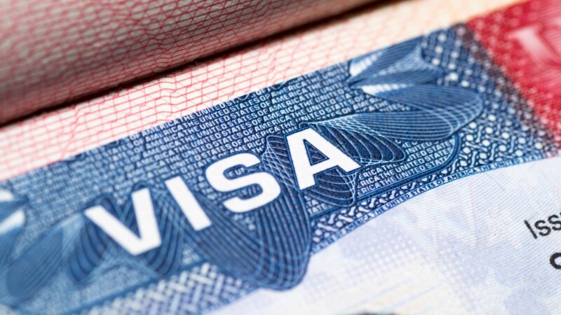 Узбекистан автоматически продлевает визы иностранцам до 1 ноября